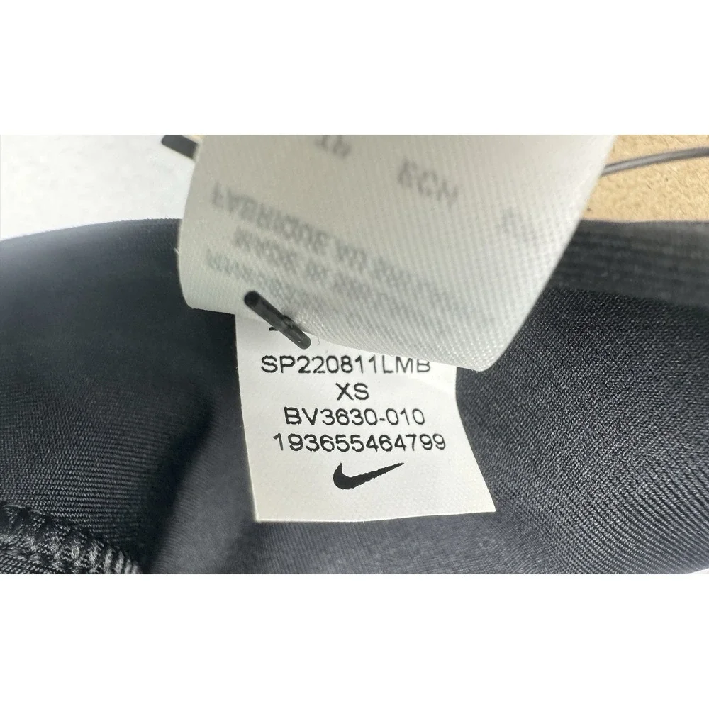Nike Swoosh‎ Light Support Non-Padded Sports Bra Women's Size XS BV3630-010